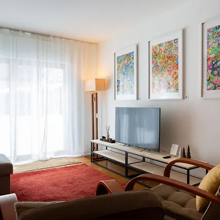 公寓 Chesa Altrova Alpine *